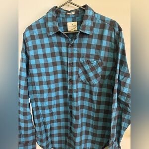 American Eagle Outfitters Men's Blue and Black Plaid Shirt